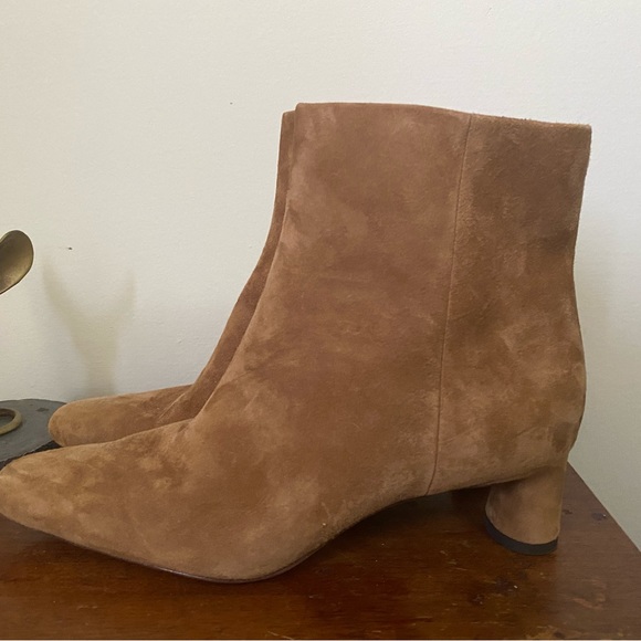 Vince Hilda Suede Ankle Boot Bootie 8 Brown Light Fawn - - Picture 3 of 6